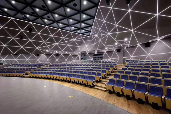 吉榮家具與北京大學(xué)聯(lián)合打造的百周年講堂